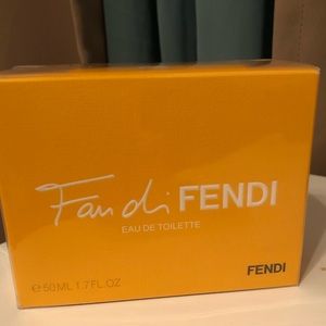 Fan di by Fendi